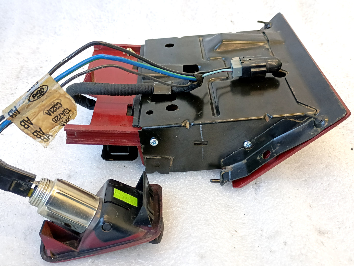 92-96 Light/Scarlet Red Ashtray Assembly (Used) Ford F150 F250 F350 Bronco