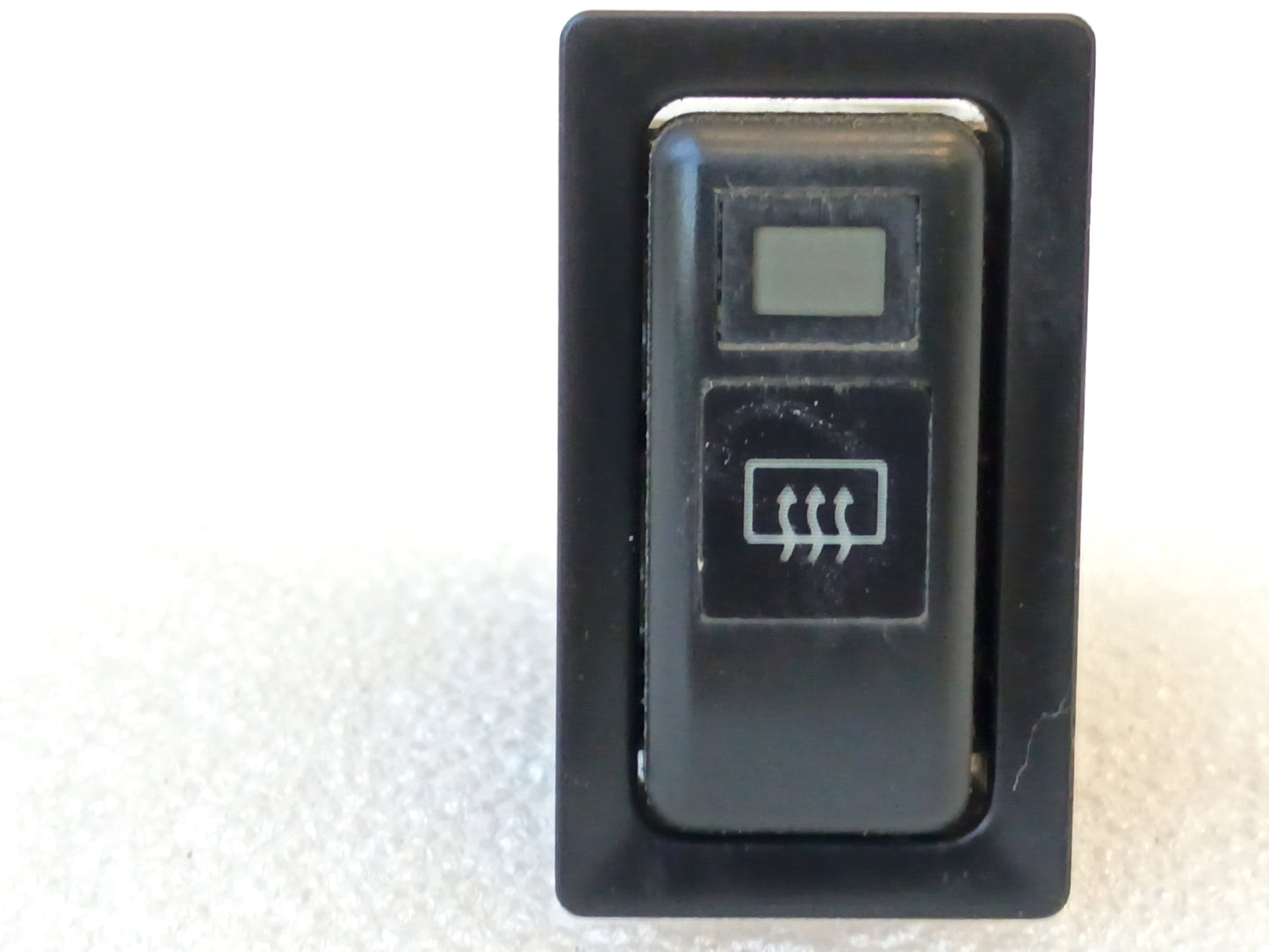 89-95 Toyota Rear Window Defrost/Defogger Switch (Used) Truck/4Runner/Pickup OEM Genuine