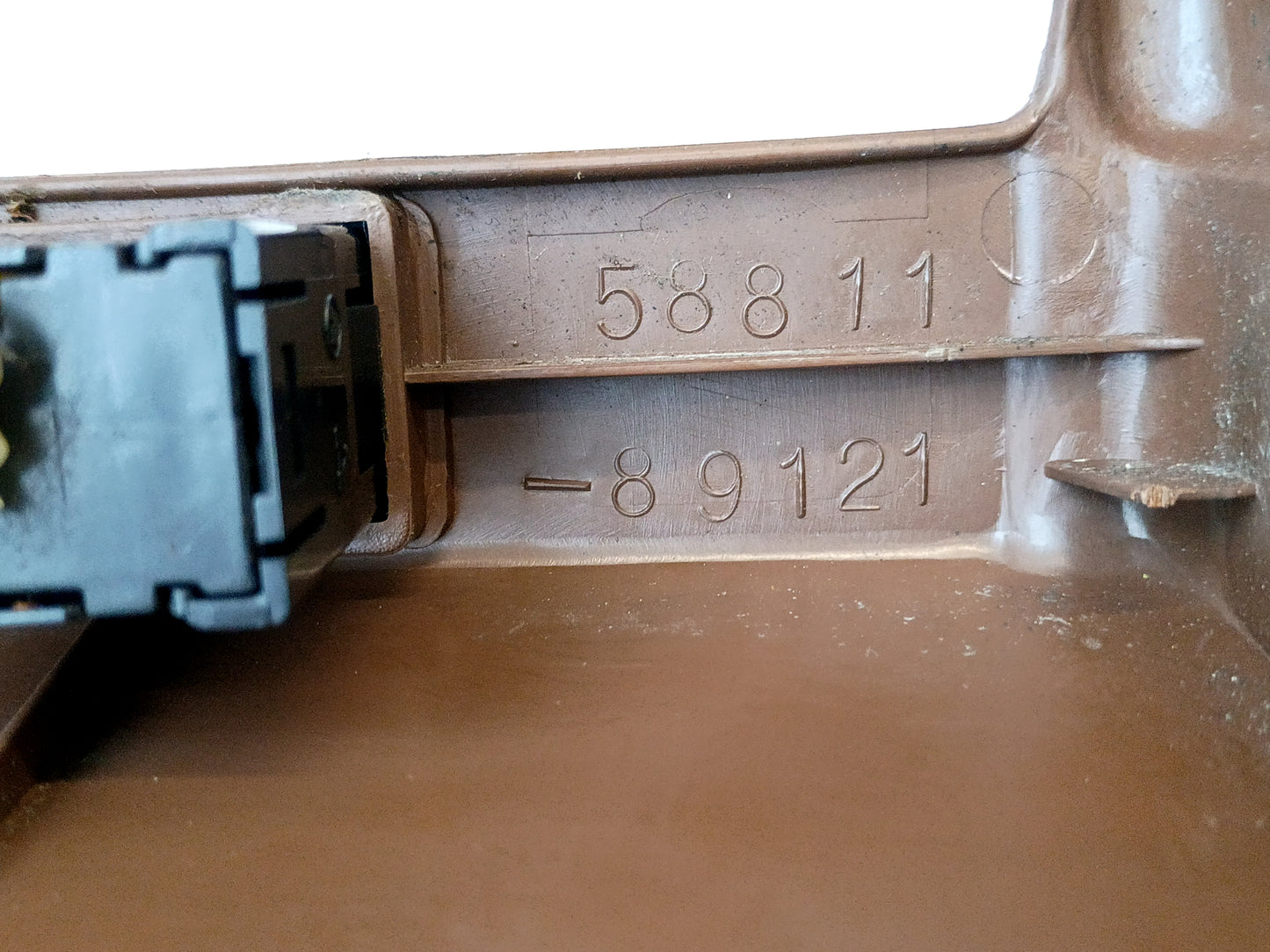 89-95 Toyota Brown Shifter Bezel 4WD Auto (Used) Truck/Pickup/4Rurnner Genuine OEM SR5