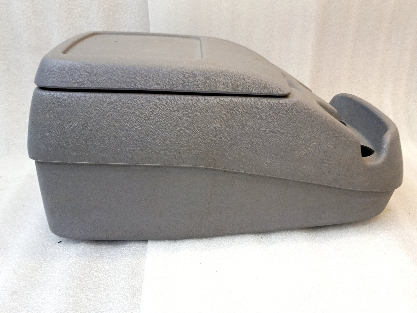 92-97 Light/Opal Gray Center Console New Cups, Latch (Used) F150 F250 F350 Bronco