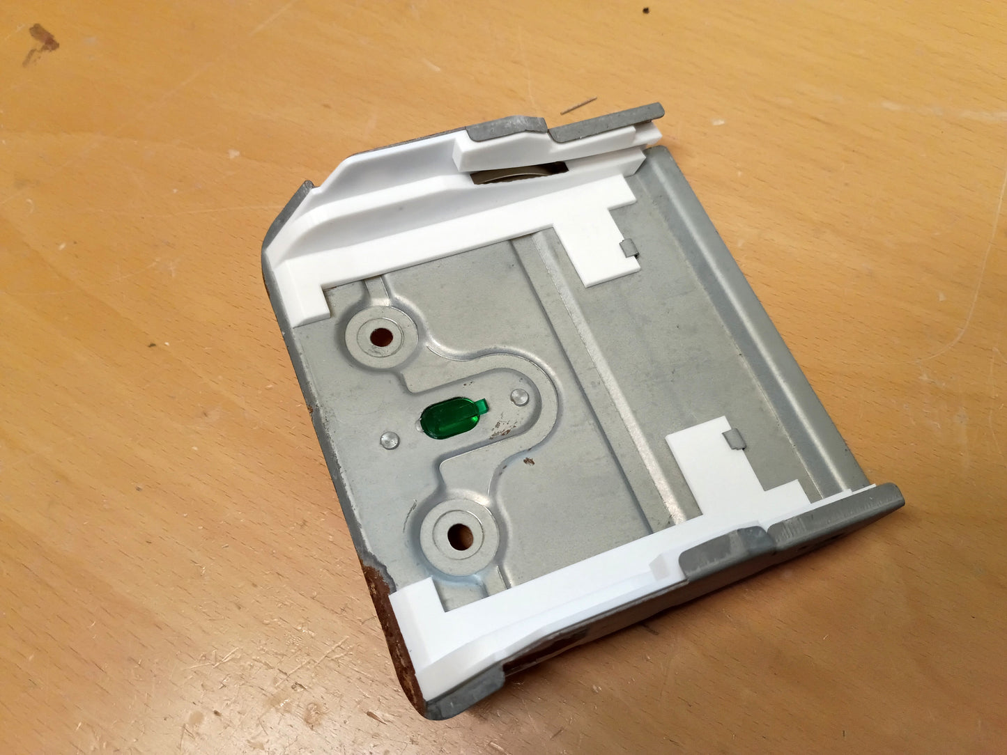 89-04 Ashtray Guide Set