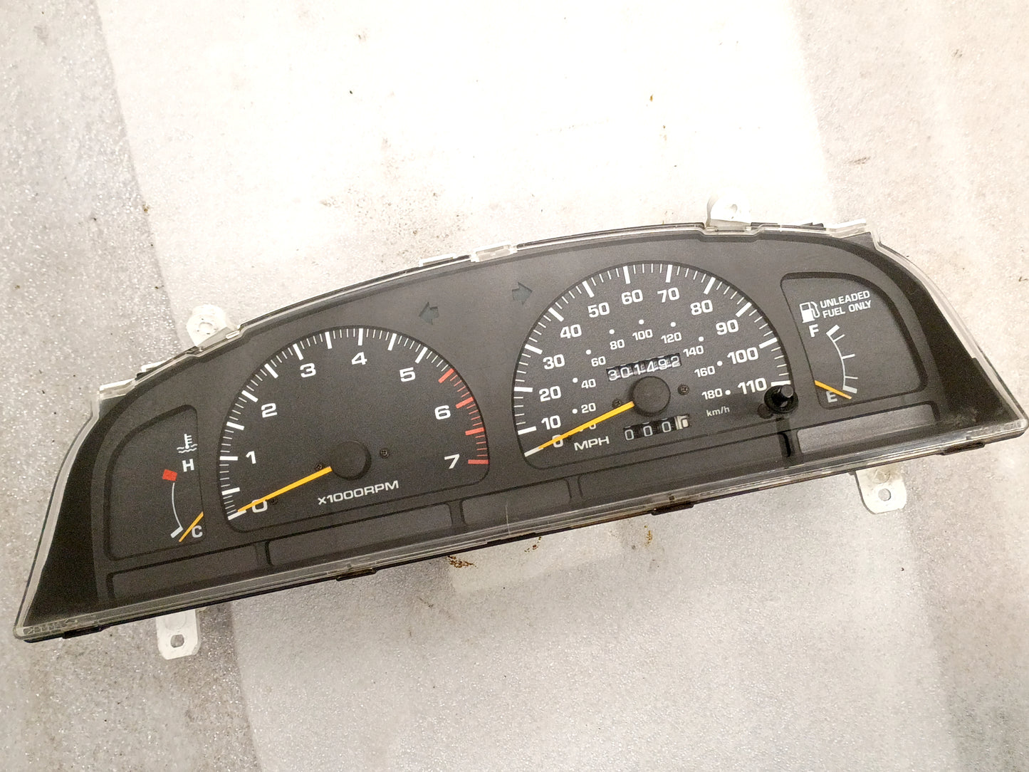 96-97 Toyota Gauge Cluster 301K Miles 6Cyl Electronic Speedo (Used) 4Runner/Pickup