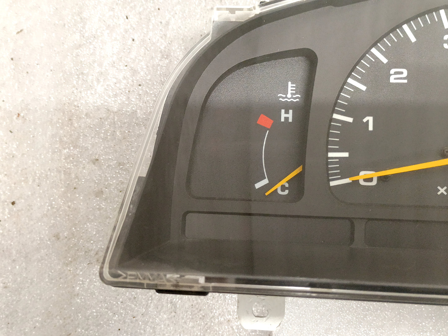 96-97 Toyota Gauge Cluster 301K Miles 6Cyl Electronic Speedo (Used) 4Runner/Pickup