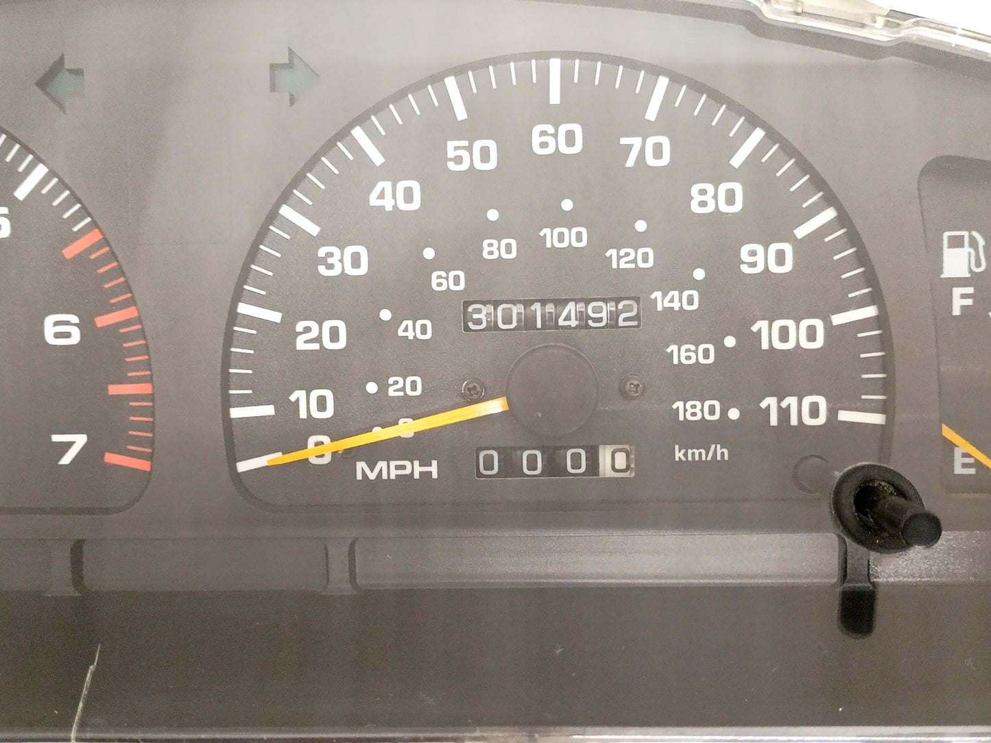 96-97 Toyota Gauge Cluster 301K Miles 6Cyl Electronic Speedo (Used) 4Runner/Pickup
