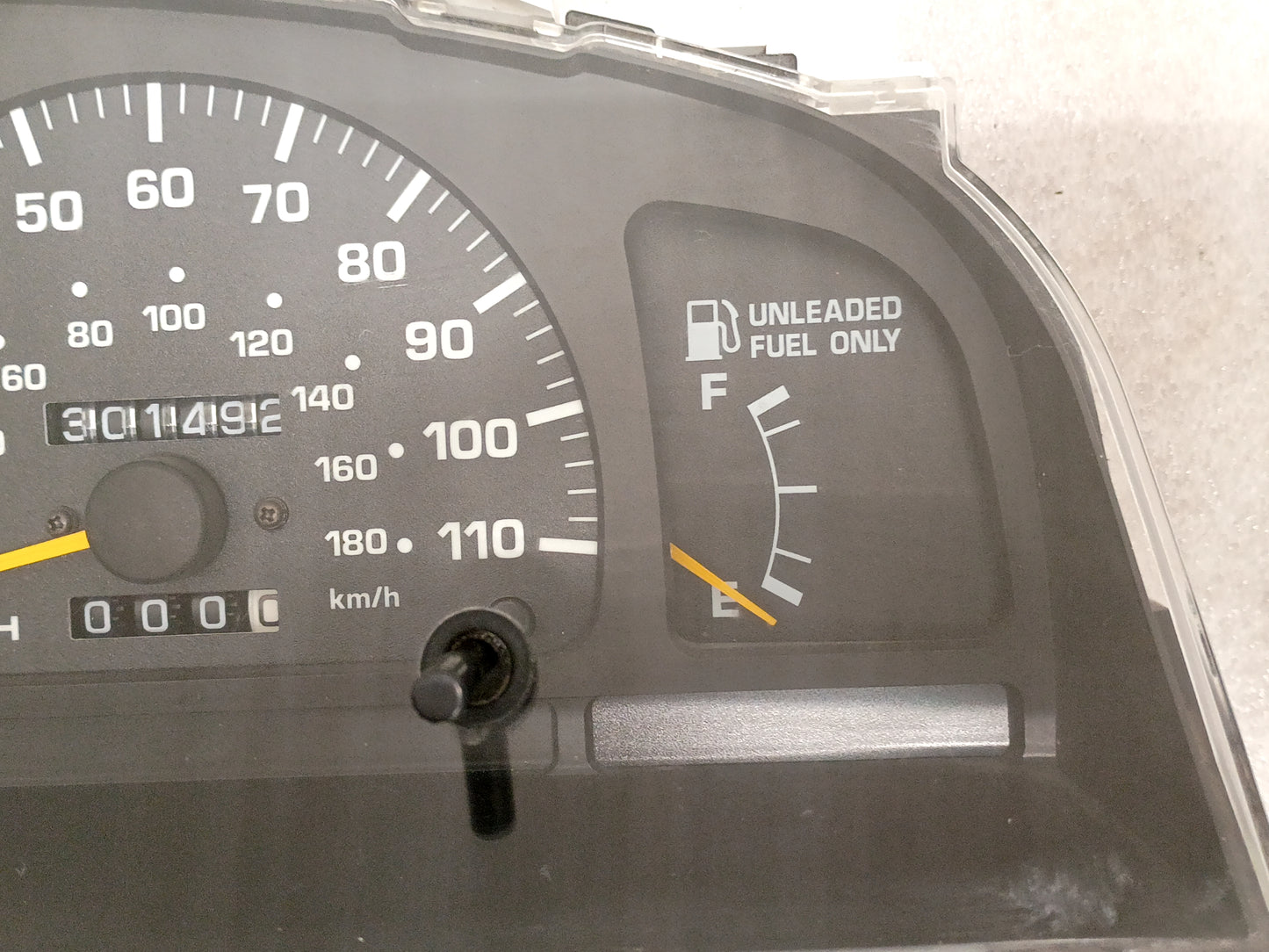 96-97 Toyota Gauge Cluster 301K Miles 6Cyl Electronic Speedo (Used) 4Runner/Pickup
