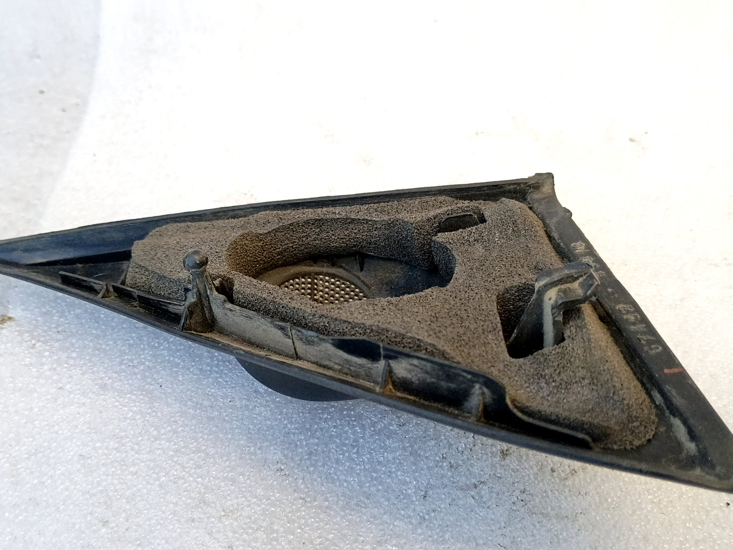 95-04 OEM Left Mirror Bolt Trim Speaker Cover (Used) Toyota Tacoma 4Runner 67492-35010
