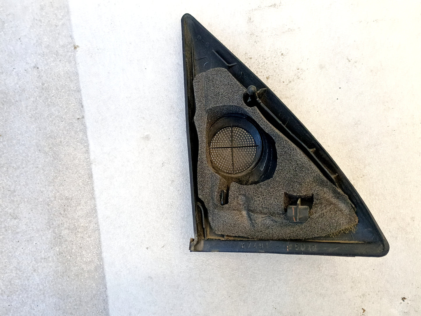 95-04 OEM Right Mirror Bolt Trim Speaker Cover (Used) Toyota Tacoma 4Runner 67491-35010