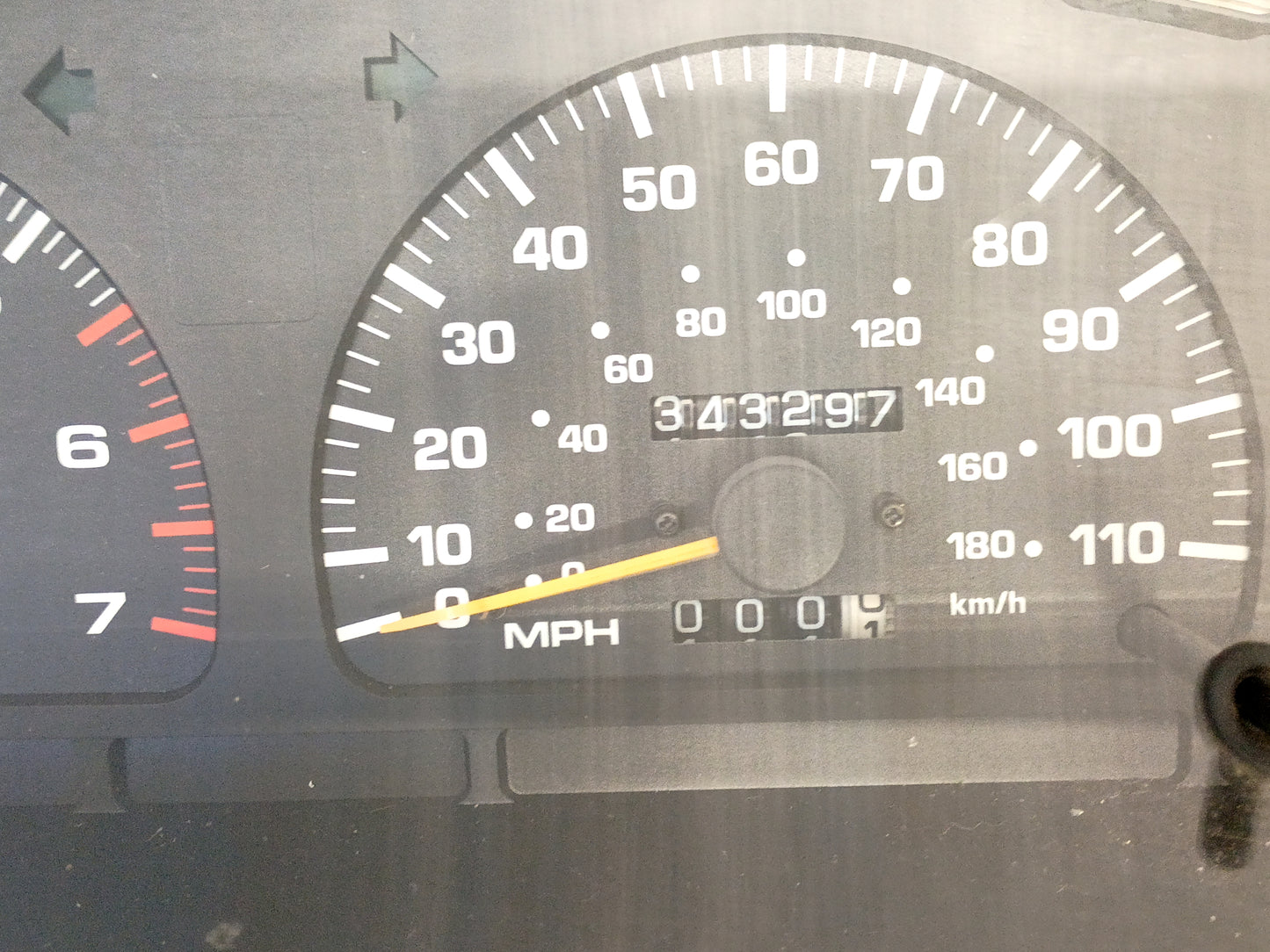 96-97 Toyota Gauge Cluster 343K Miles 6Cyl Electronic Speedo (Used) 4Runner/Pickup