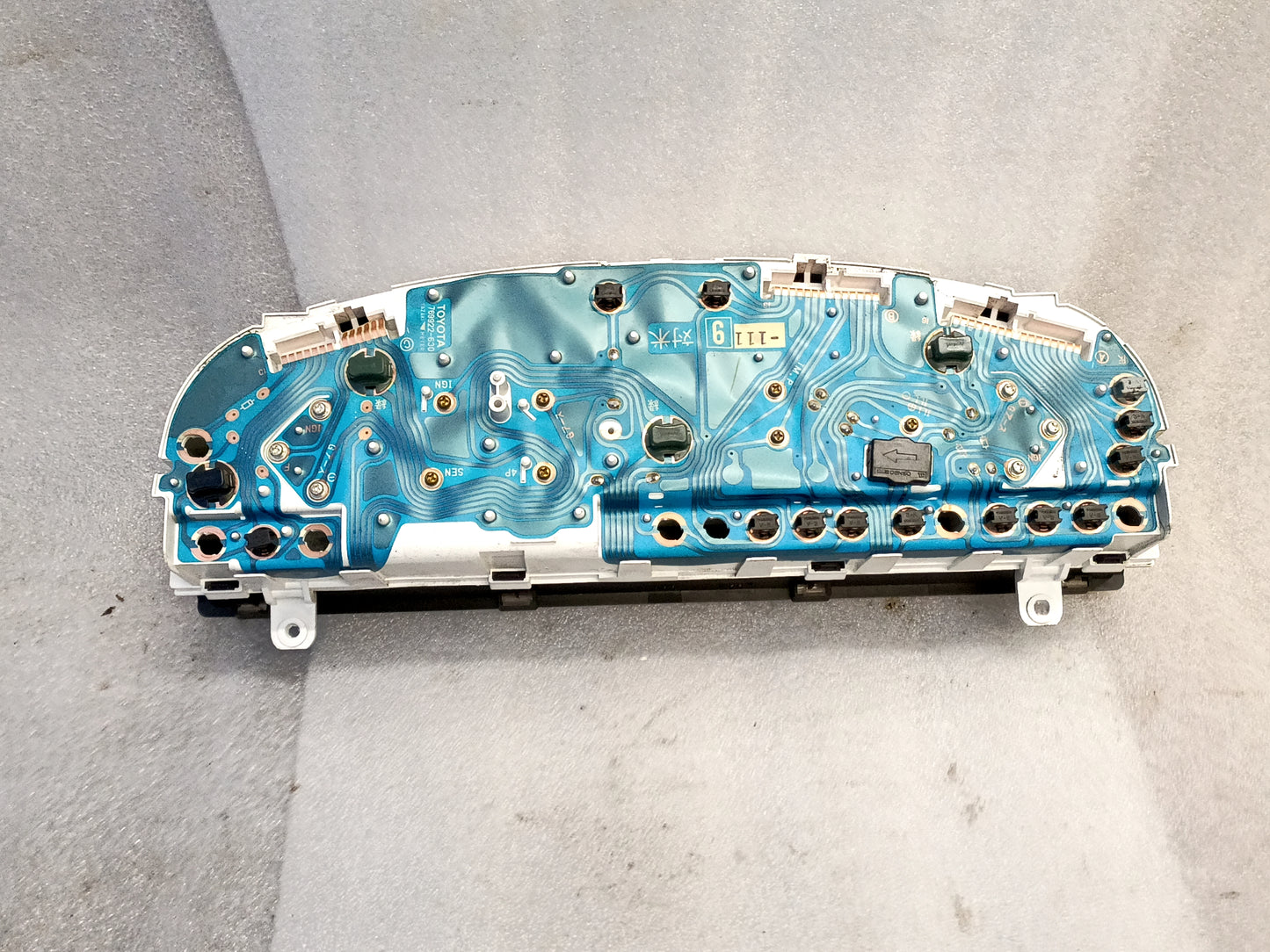 96-97 Toyota Gauge Cluster 343K Miles 6Cyl Electronic Speedo (Used) 4Runner/Pickup