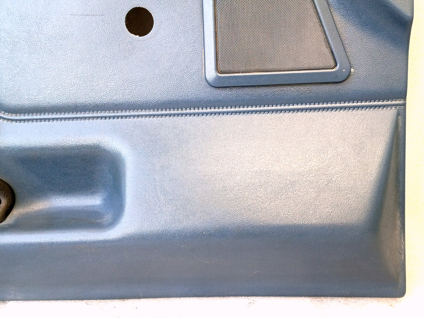 87-91 Deluxe Light Blue Door Panel Set Manual Windows (Used) F150 F250 F350 Bronco XLT