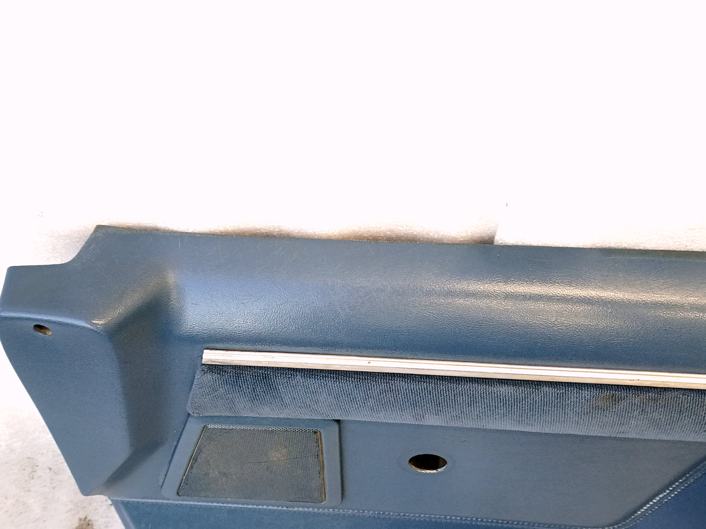 87-91 Deluxe Light Blue Door Panel Set Manual Windows (Used) F150 F250 F350 Bronco XLT