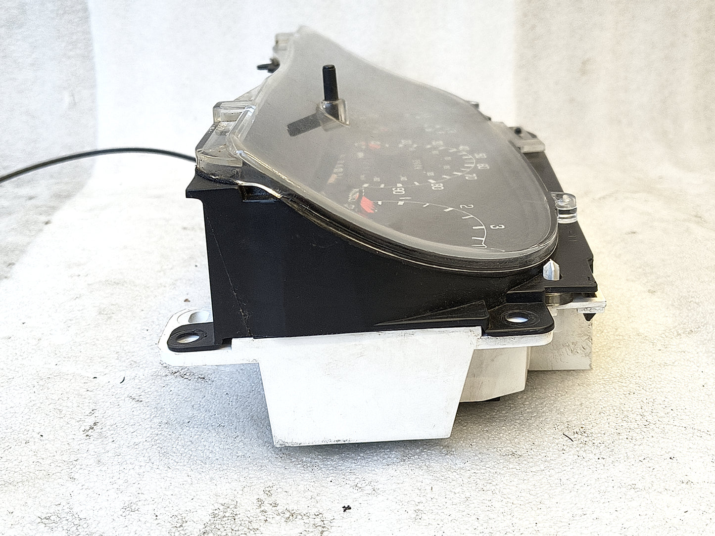 99-01 Gas Gauge Cluster with Tach (Used) F250 F350 Super Duty