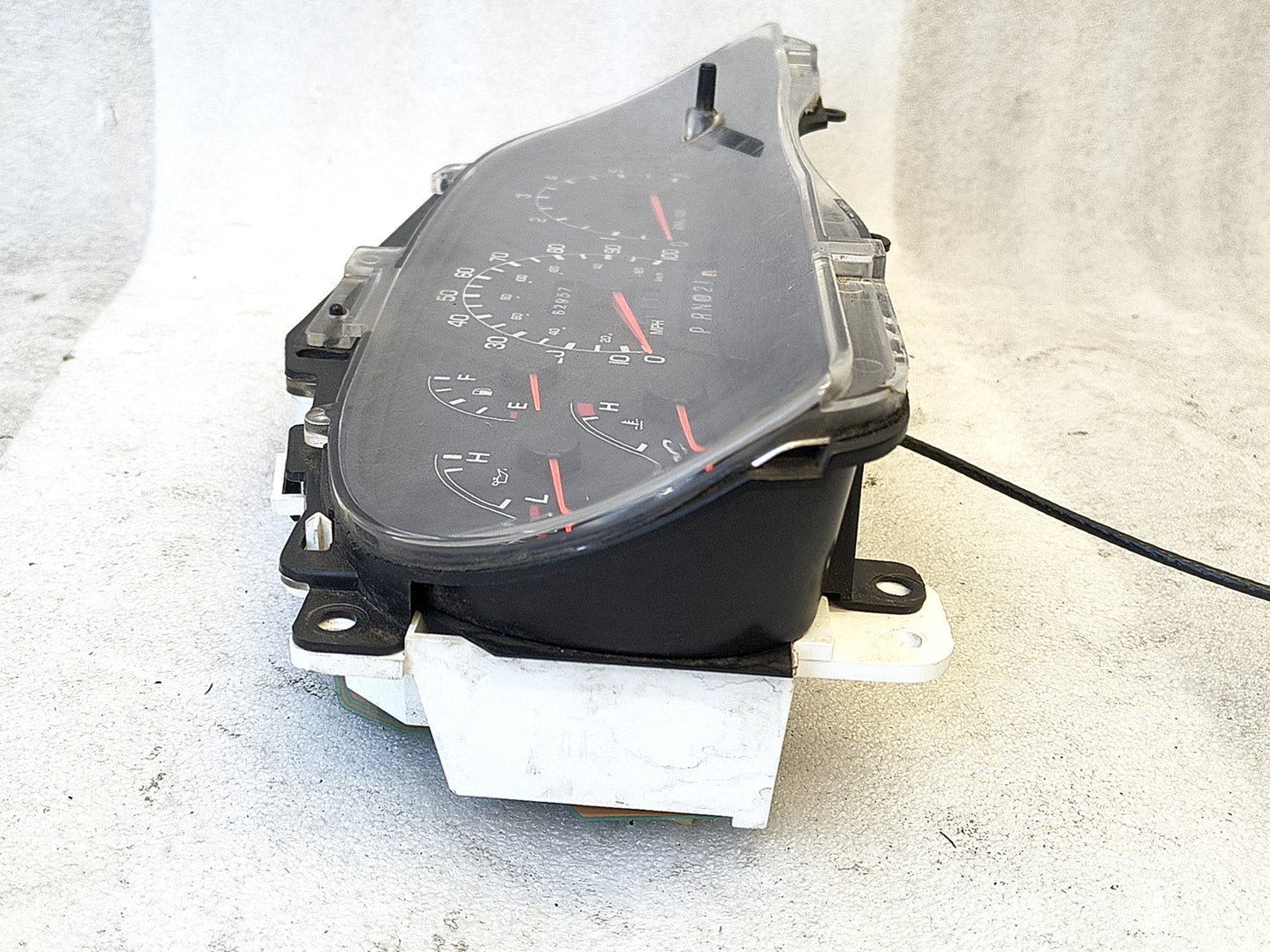 99-01 Gas Gauge Cluster with Tach (Used) F250 F350 Super Duty