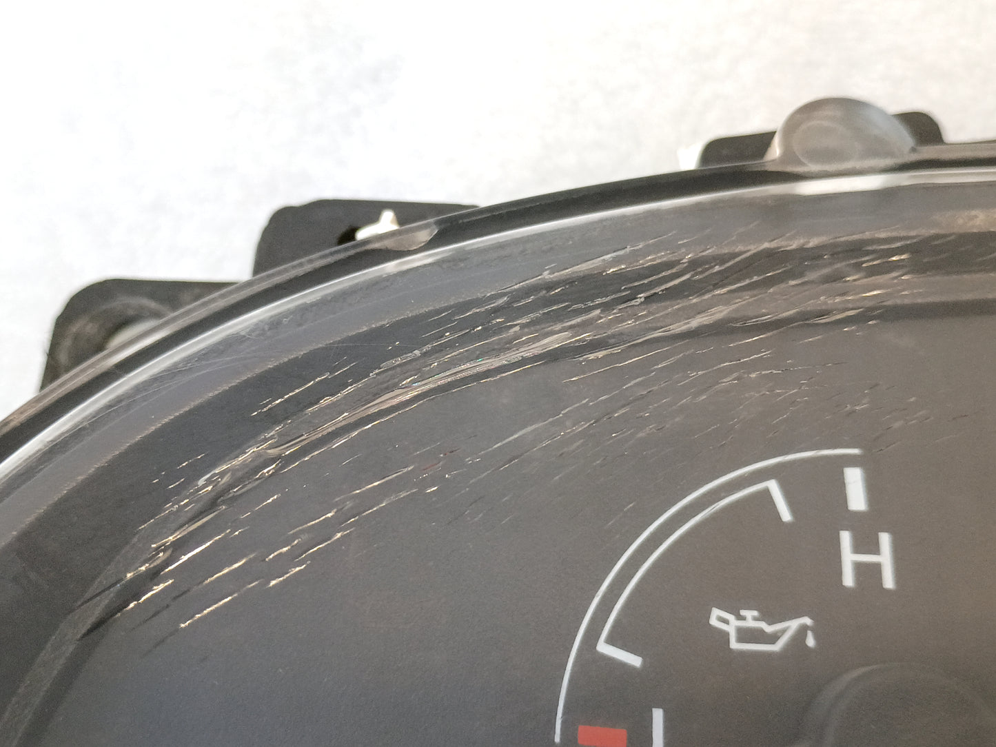 99-01 Gas Gauge Cluster with Tach (Used) F250 F350 Super Duty
