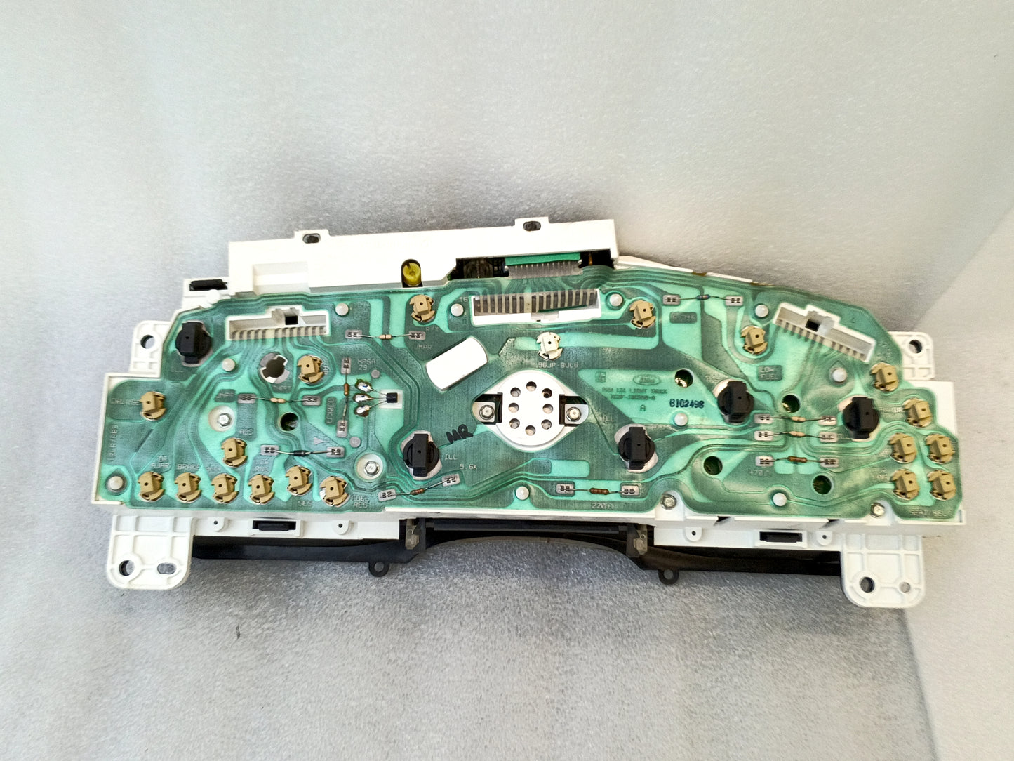 99-01 Gas Gauge Cluster with Tach (Used) F250 F350 Super Duty