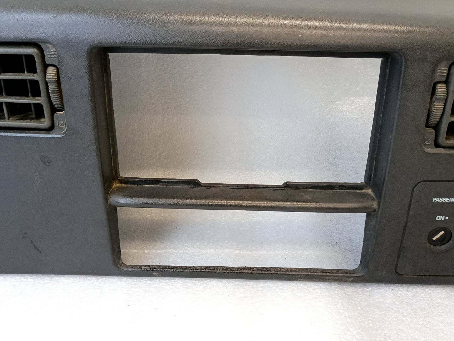 99-04 OEM Gray Gauge Cluster Bezel with AC Vent (Used) Ford F250 F350 Super Duty