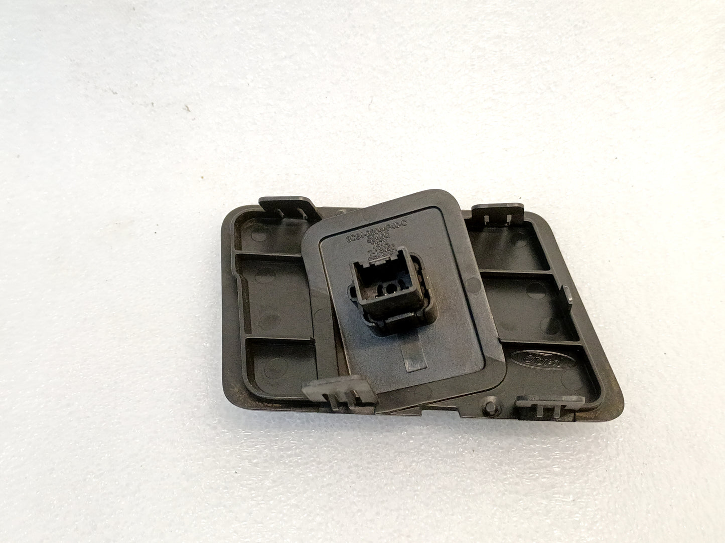 08-16 Dash Line In Jack/Connector  w/ Bezel (Used) OEM Ford F250 F350 Super Duty