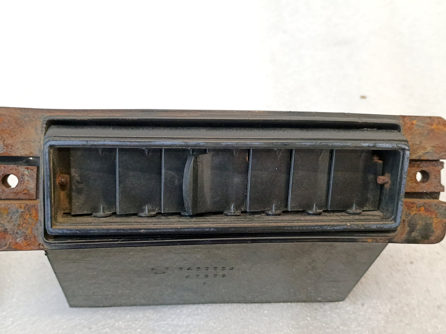 75-80 AC Vent Set of 3 Air Conditioner Vents (Used) D100 D150 D200 D300