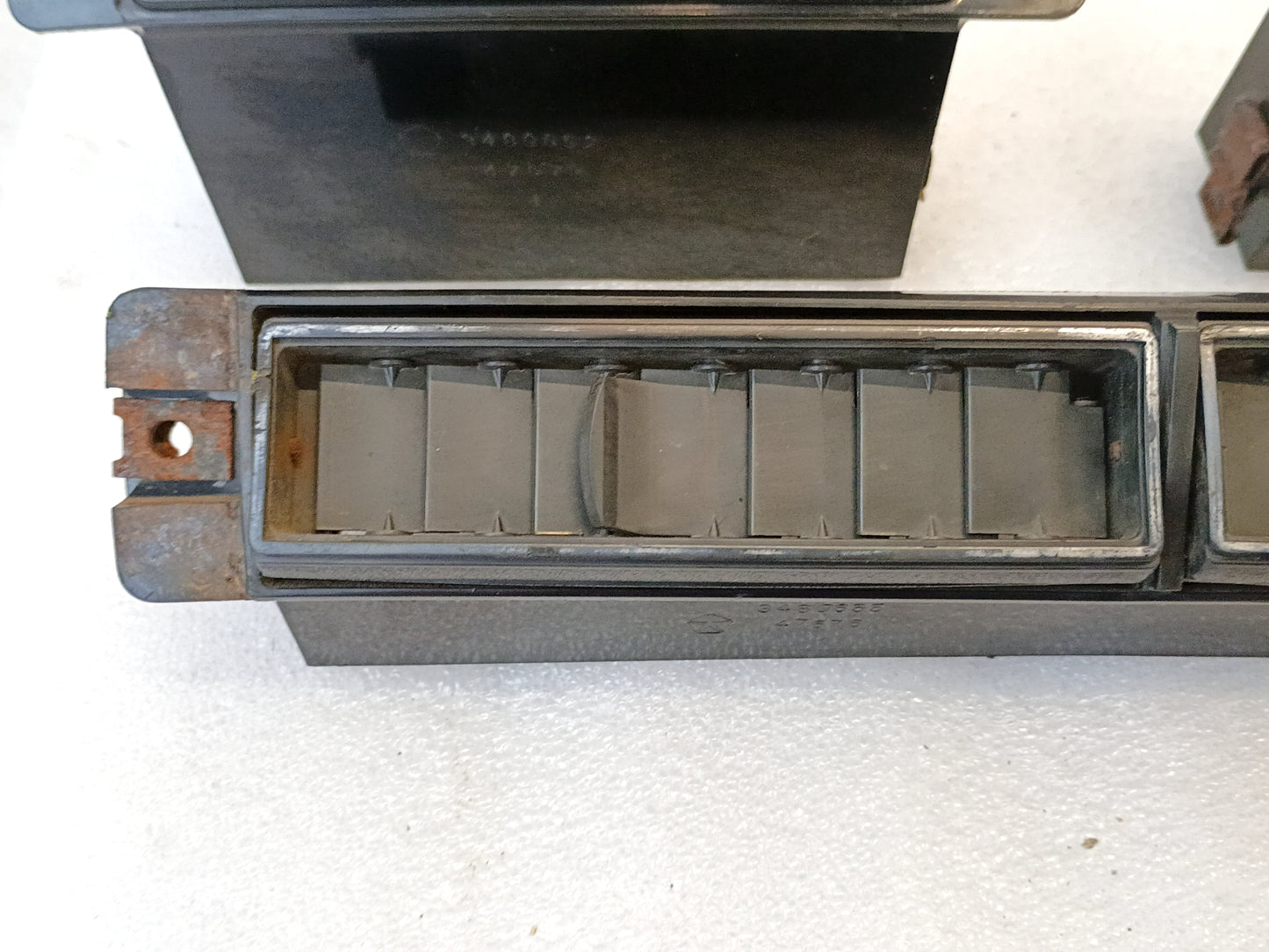 75-80 AC Vent Set of 3 Air Conditioner Vents (Used) D100 D150 D200 D300