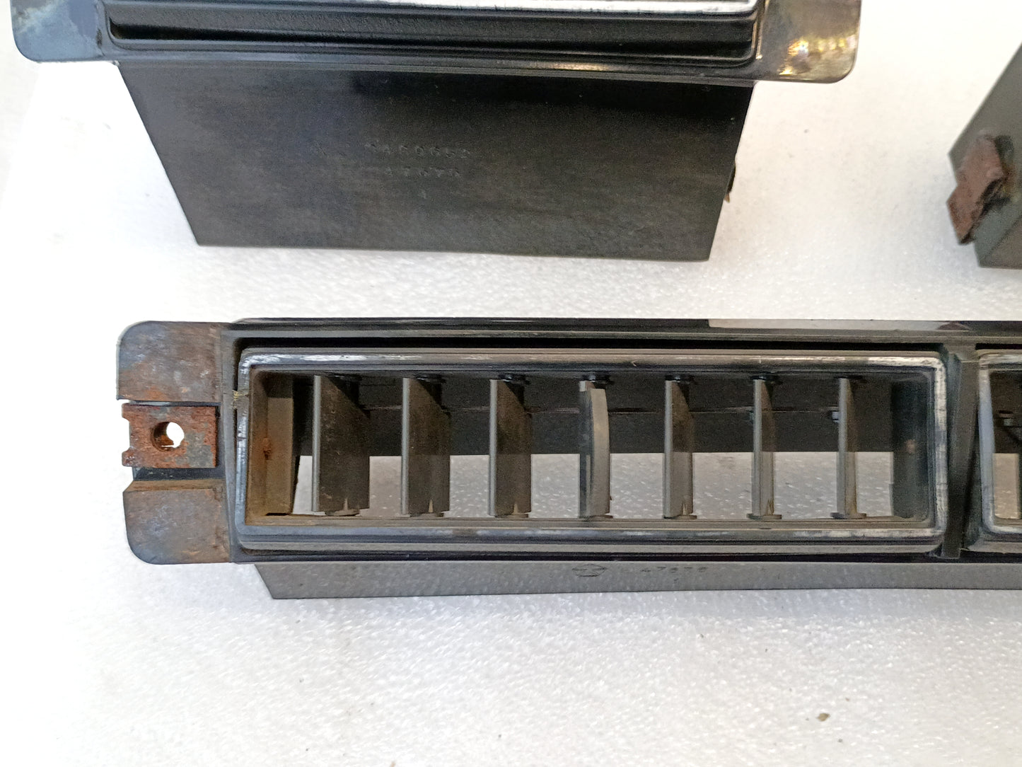 75-80 AC Vent Set of 3 Air Conditioner Vents (Used) D100 D150 D200 D300