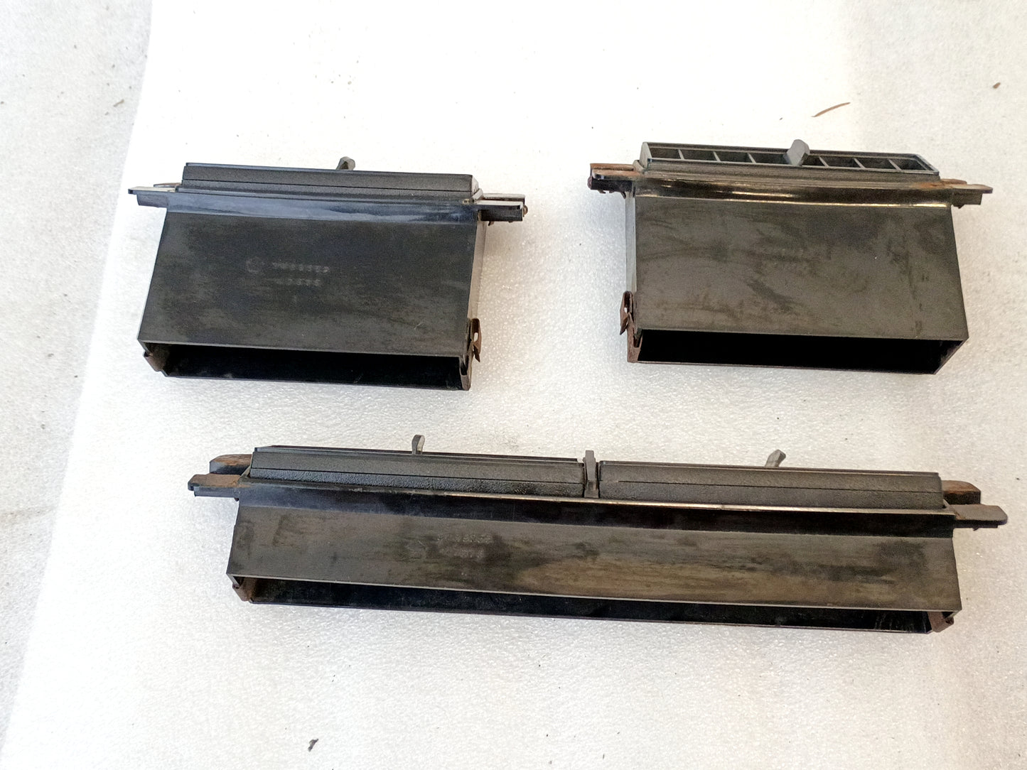 75-80 AC Vent Set of 3 Air Conditioner Vents (Used) D100 D150 D200 D300