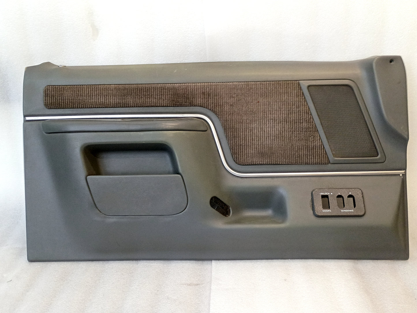 87-91 Deluxe Dark Gray Door Panel Set (Used) F150 F250 F350 Bronco XLT
