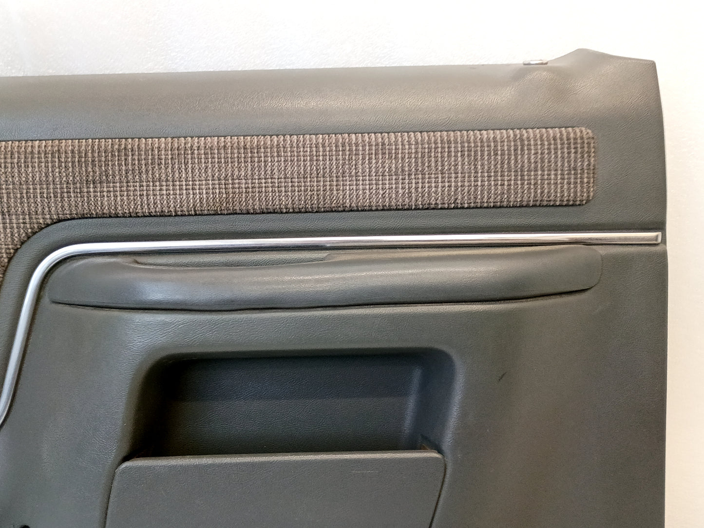 87-91 Deluxe Dark Gray Door Panel Set (Used) F150 F250 F350 Bronco XLT