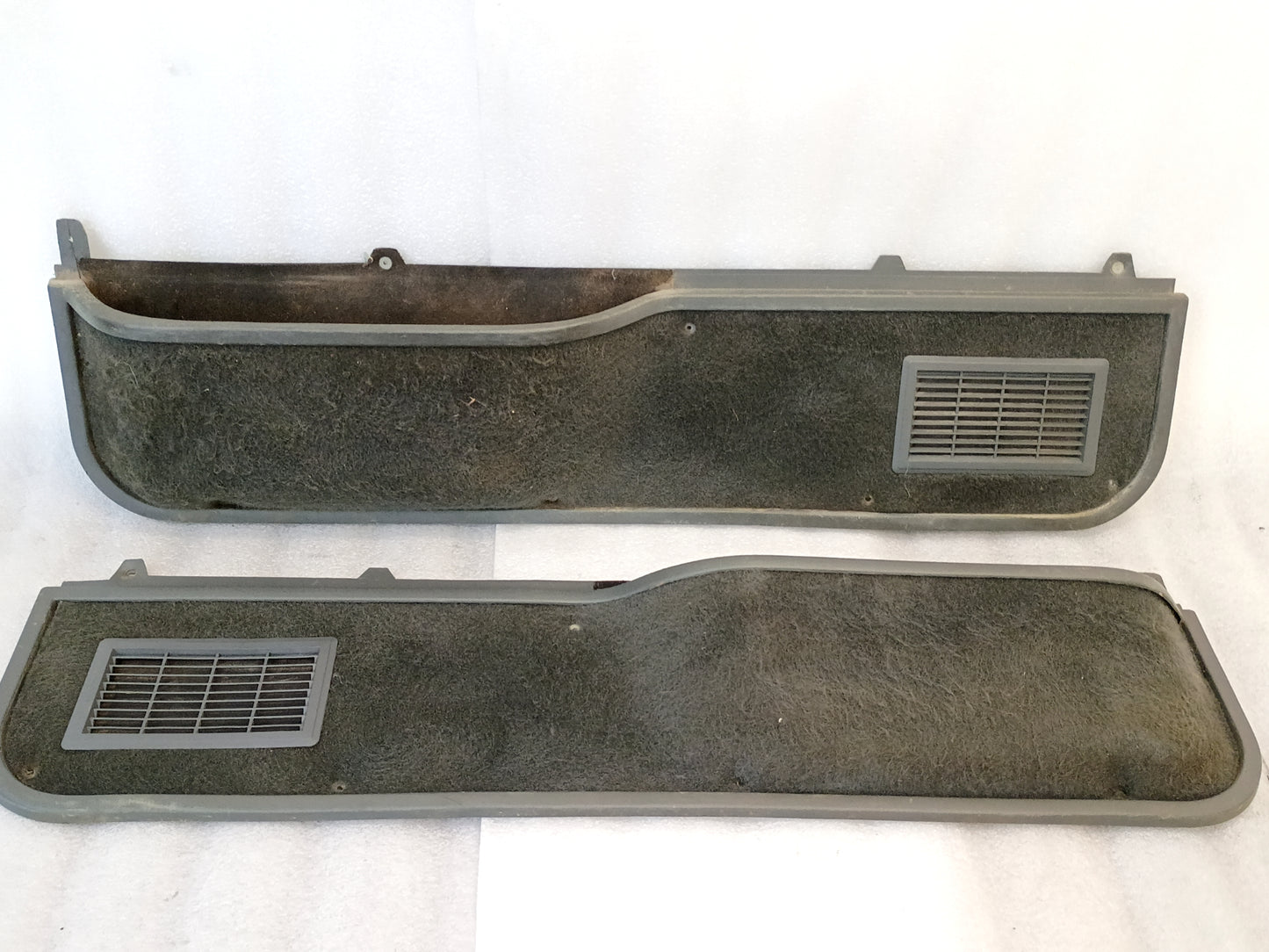 87-91 Deluxe Dark Gray Door Panel Set (Used) F150 F250 F350 Bronco XLT
