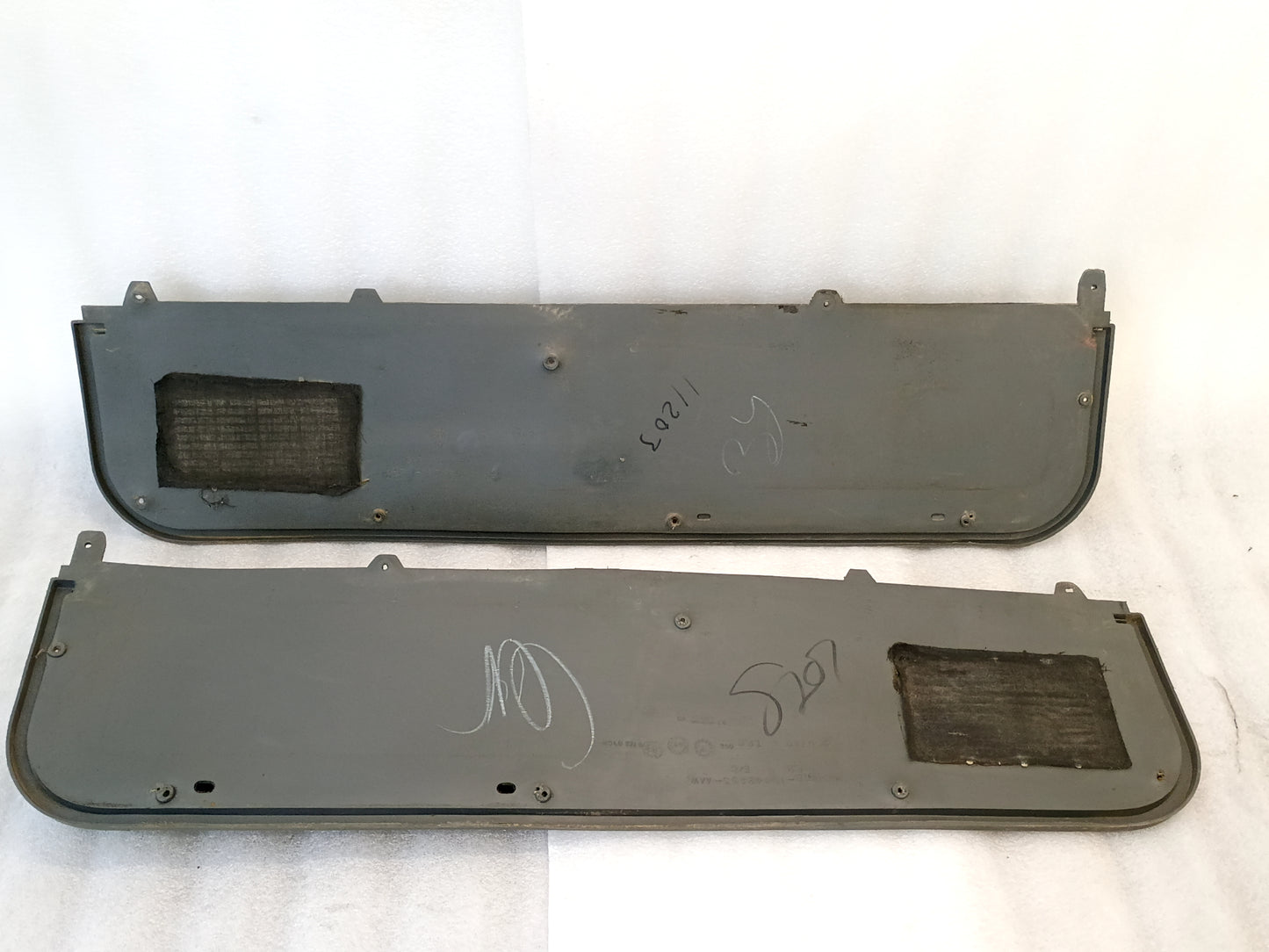 87-91 Deluxe Dark Gray Door Panel Set (Used) F150 F250 F350 Bronco XLT