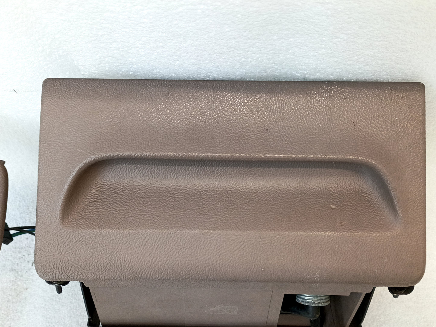 92-96 Tan/Mocha Beige Ashtray Assembly (Used) Ford F150 F250 F350 Bronco