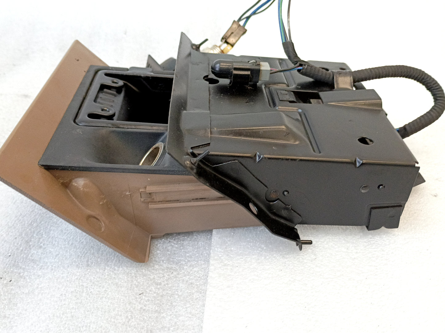 92-96 Tan/Mocha Beige Ashtray Assembly (Used) Ford F150 F250 F350 Bronco