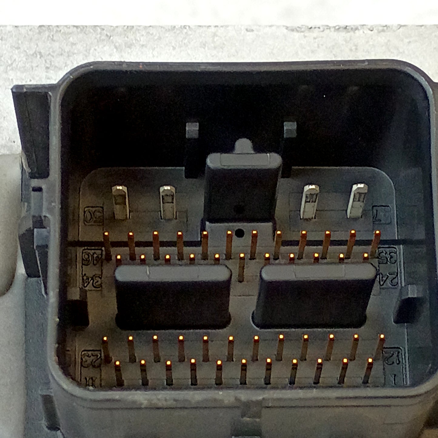 06-07 Super Duty Computer/ECM 6C3A-12A650-DVB 5.4L Gas (Used) Ford F250 F350