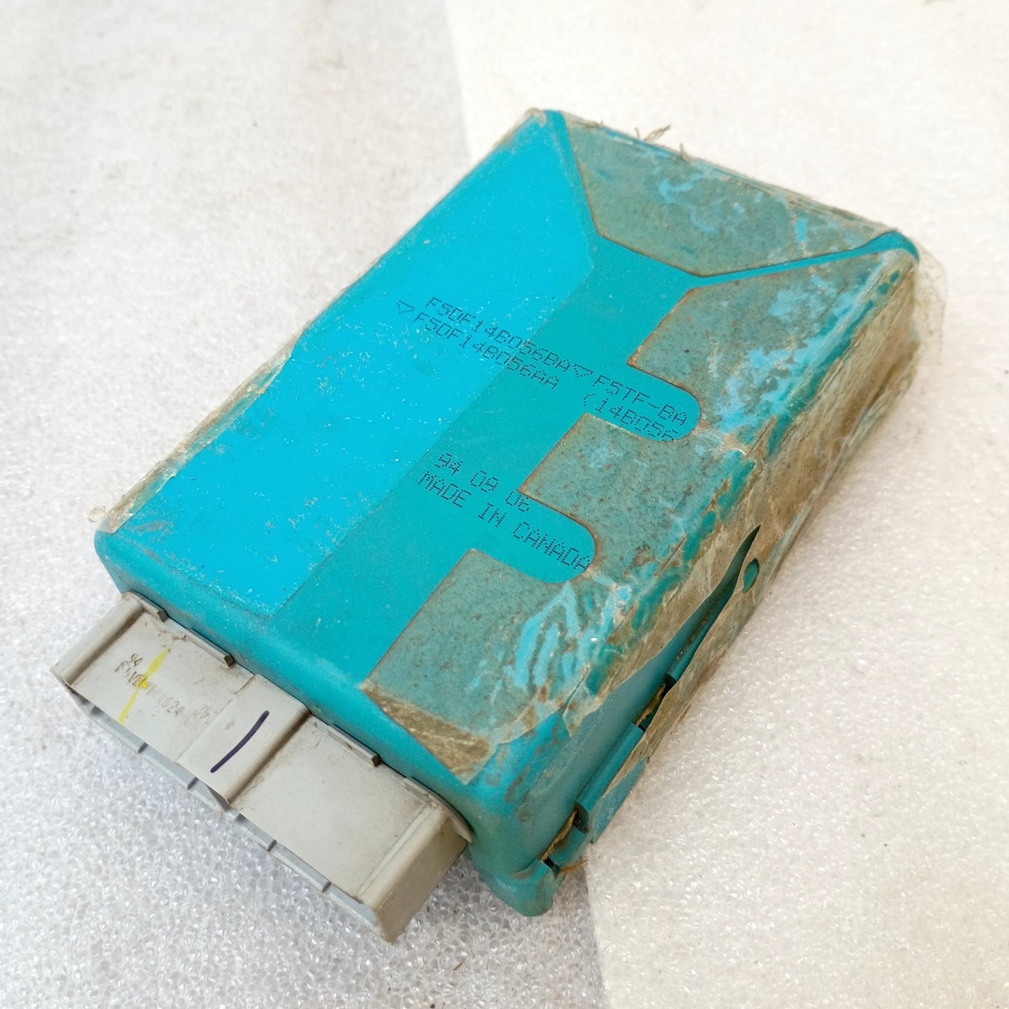 95-96 Computer Control Module (Used) Ford F150 F250 F350 OEM F5DF-14B056-BA