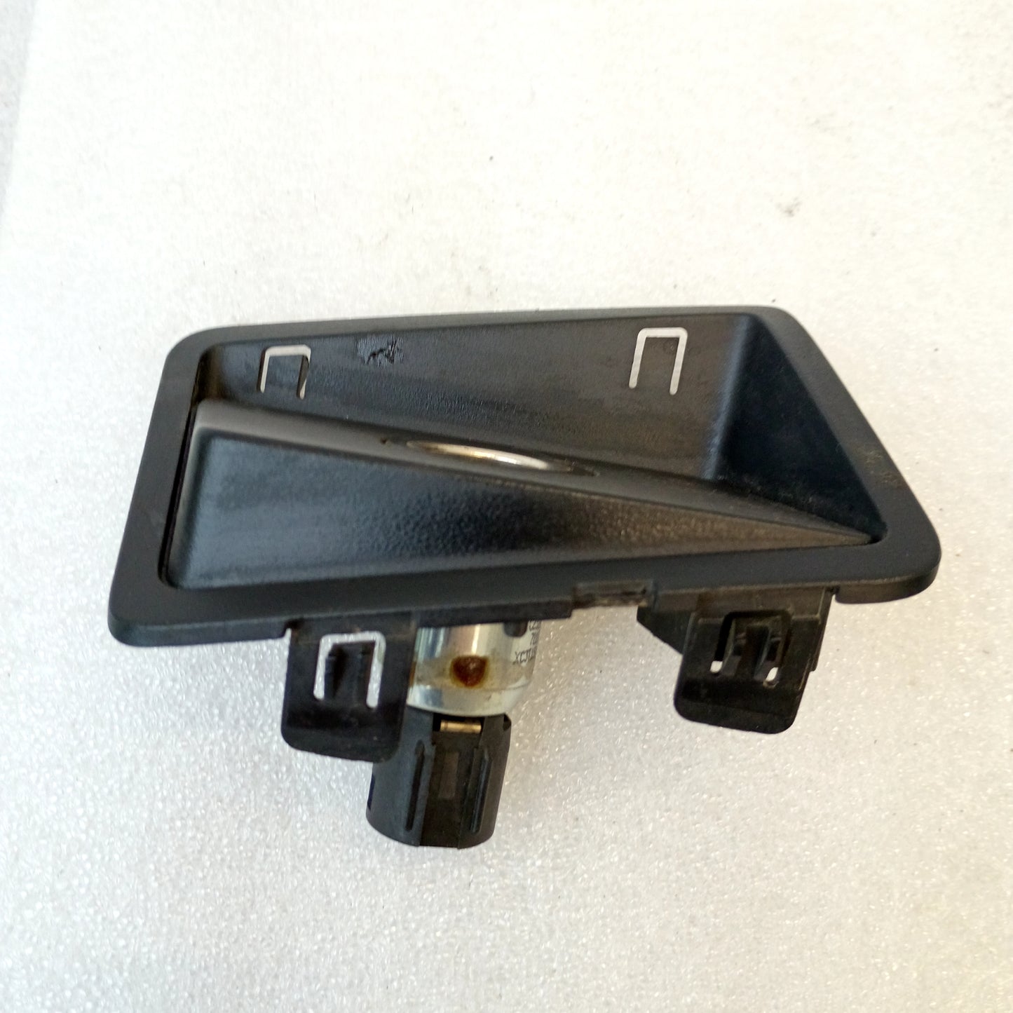 08-16 Dash 12 Volt Power Port w/ Bezel (Used) OEM Ford F250 F350 Super Duty