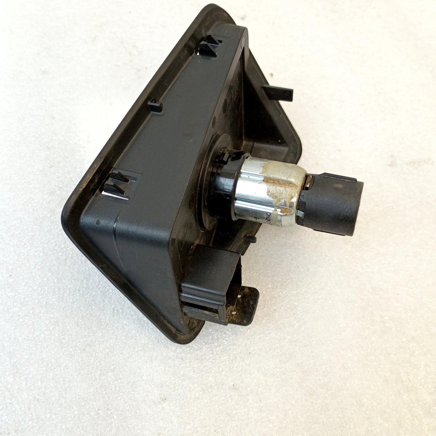 08-16 Dash 12 Volt Power Port w/ Bezel (Used) OEM Ford F250 F350 Super Duty