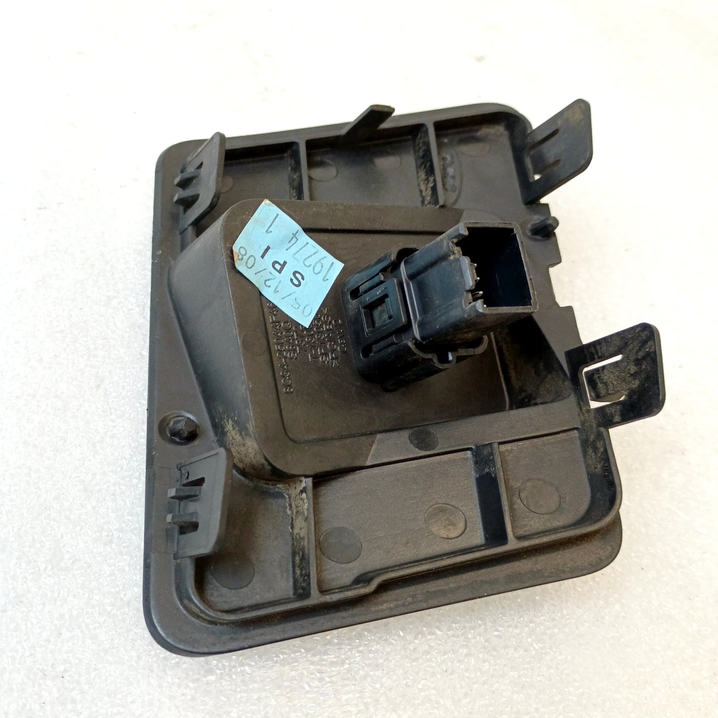 08-16 Dash Line In Jack/Connector  w/ Bezel (Used) OEM Ford F250 F350 Super Duty