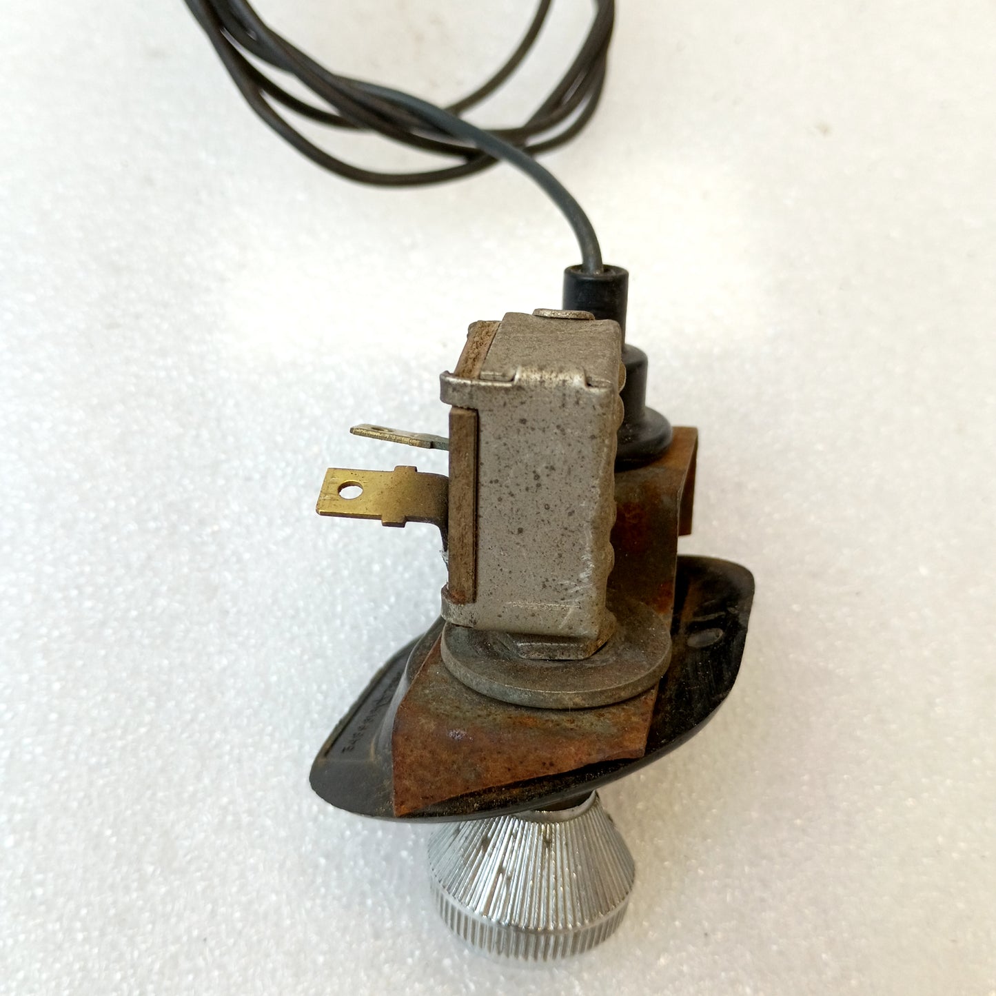 75-80 Cargo Lamp Switch w/ Indicator Light (Used) DODGE D100 D150 D200 D300