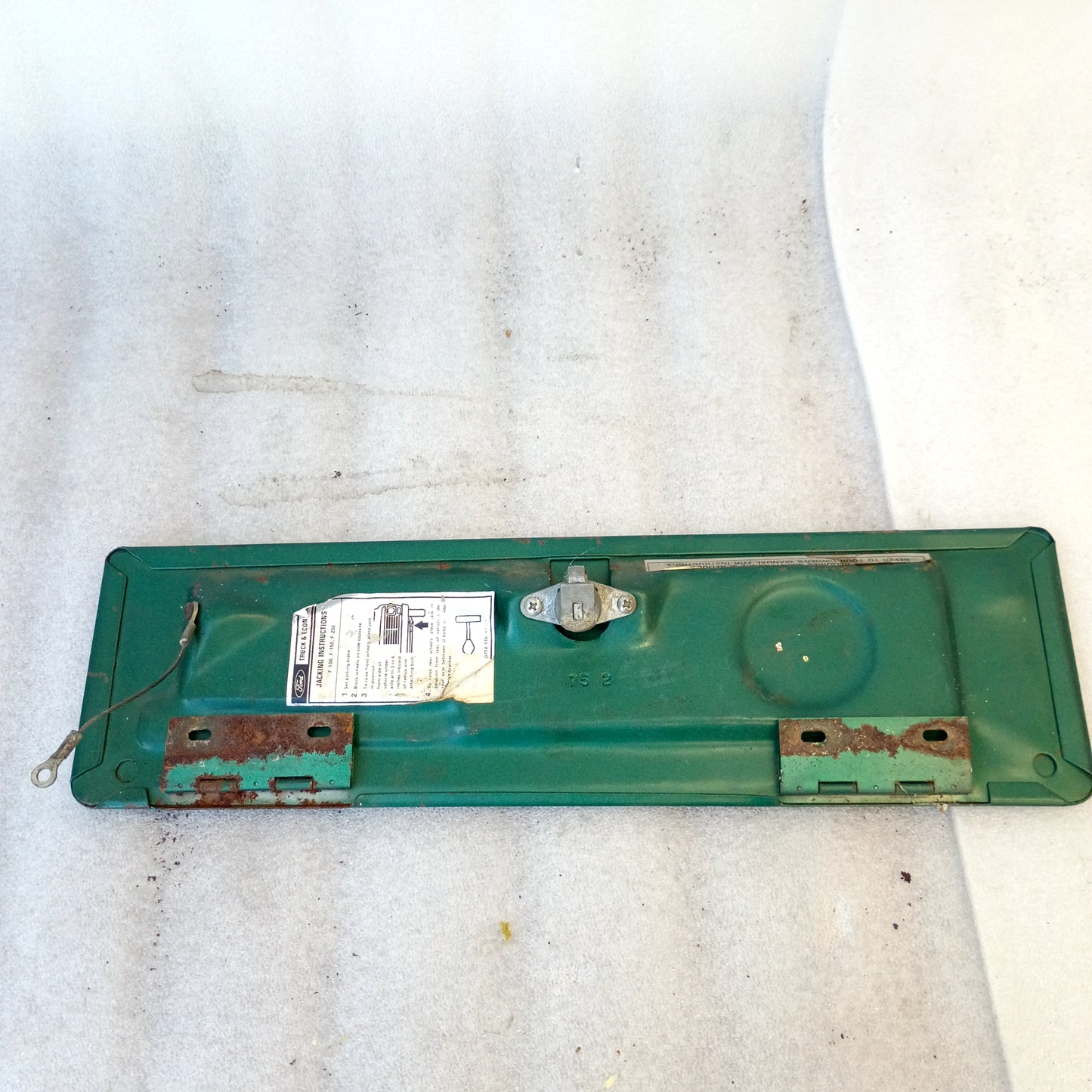 73-79 Green/Woodgrain Glove Box Door w/ Ranger Lariat Emblem (Used) Ford F100 F150 F250
