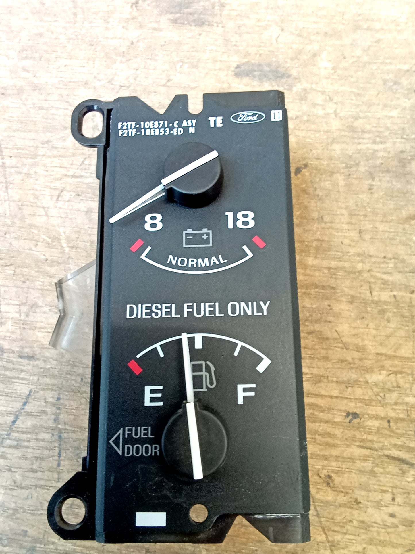 92-97 Volt/Battery and Diesel Fuel Gauge (Used) Ford F250 F350 Bronco OEM
