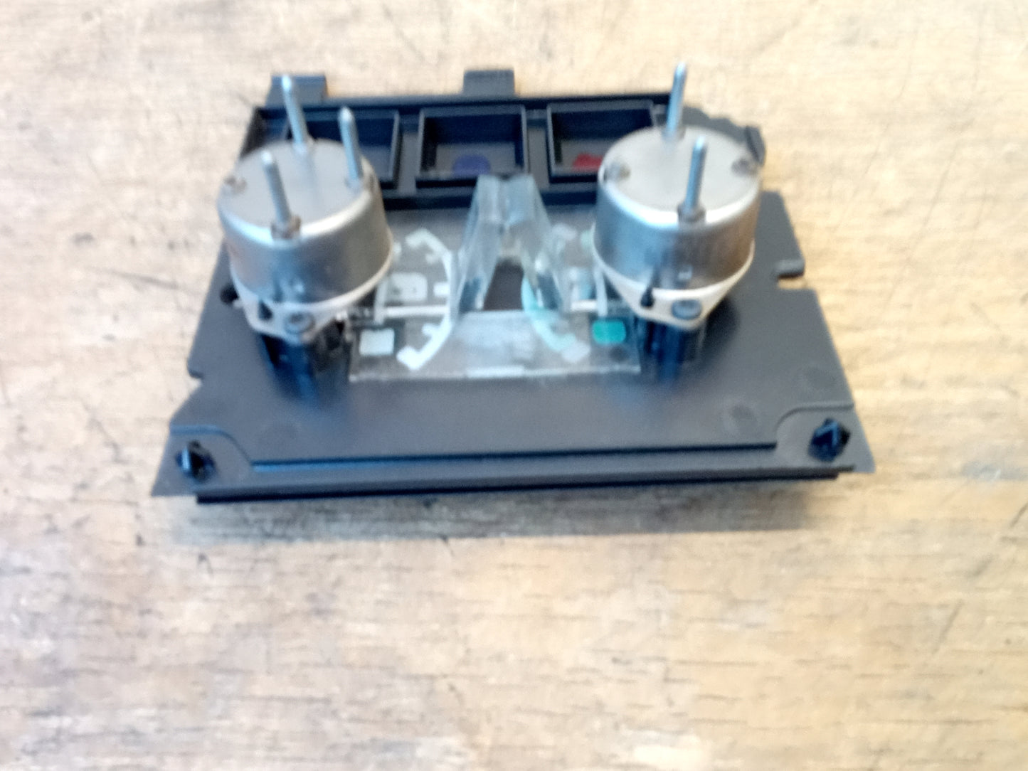 92-93 Volt/Battery & Gas Gauge Without Tach (Used) Ford F150 F250 F350 Bronco OEM