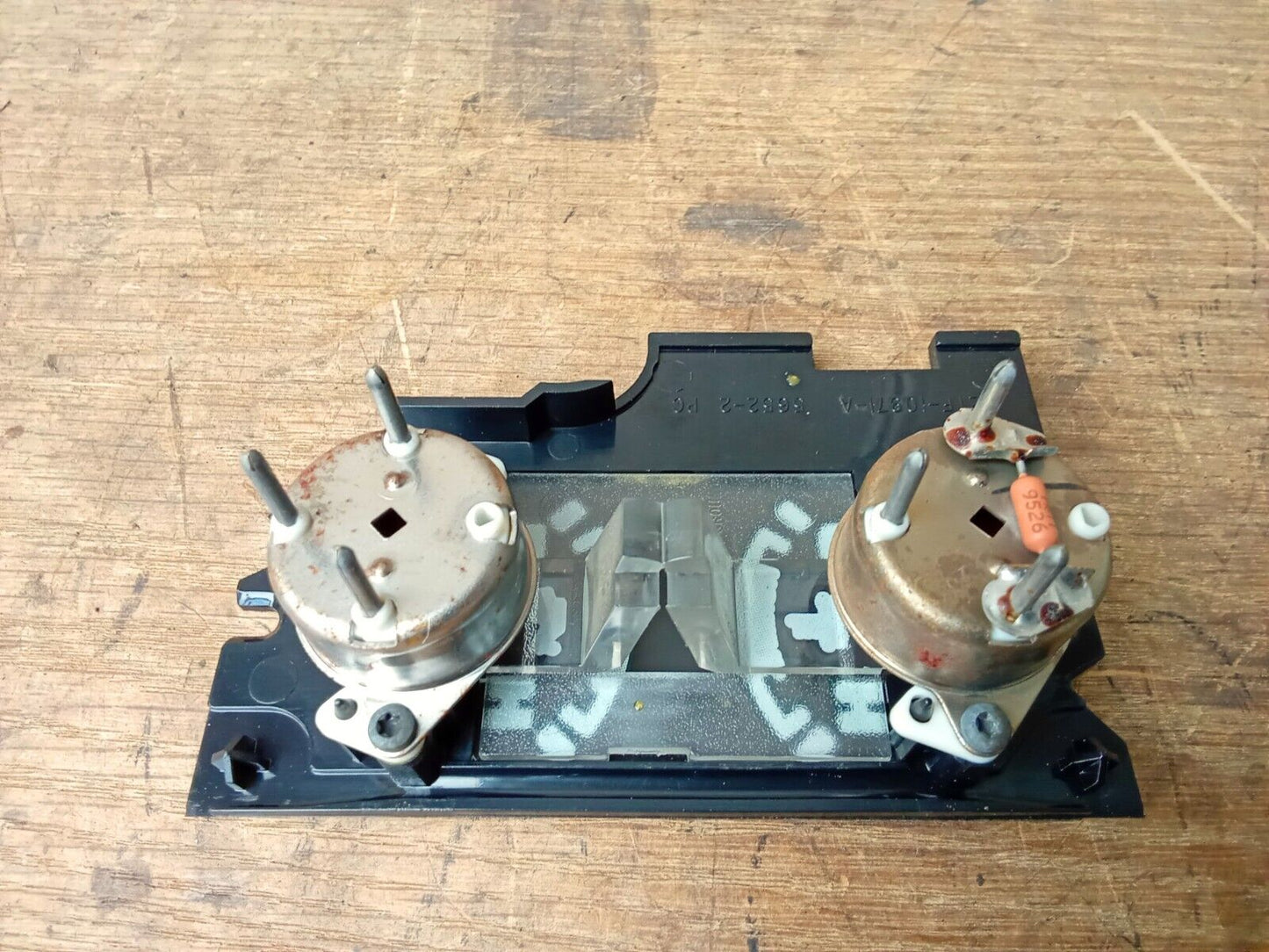 92-97 Oil & Temperature Gauge (Used) Ford F150 F250 F350 Bronco OEM