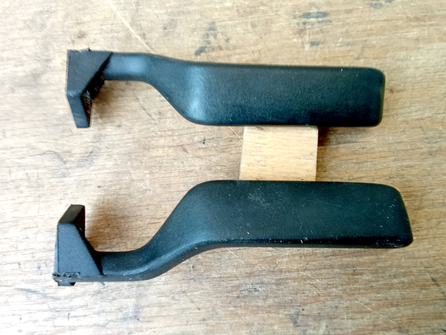 87-97 Black Door Handle Set (Used) Ford F150 F250 F350 Bronco OEM