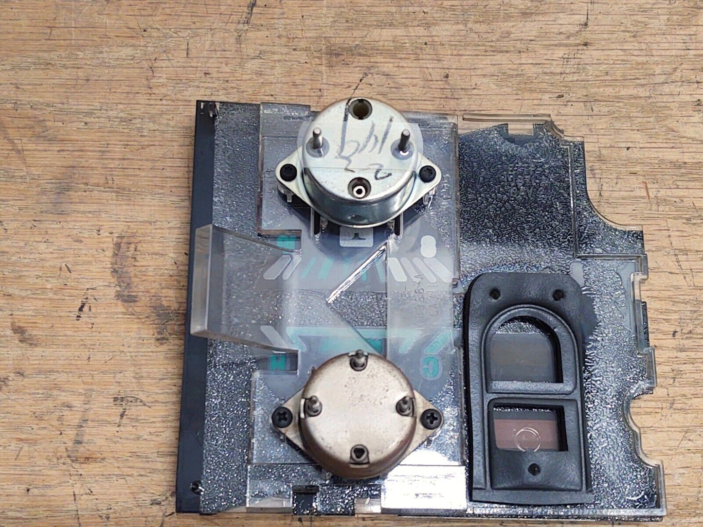 87-91 Volt/Battery & Temp Gauge Without Tach (Used) Ford F150 F250 F350 Bronco OEM