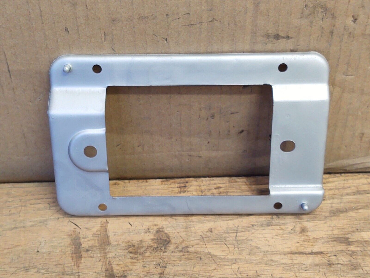 80-84 Metal Radio Mounting Bracket (Used) Ford F150 F250 F350 Bronco OEM EOTF 19A179 AB