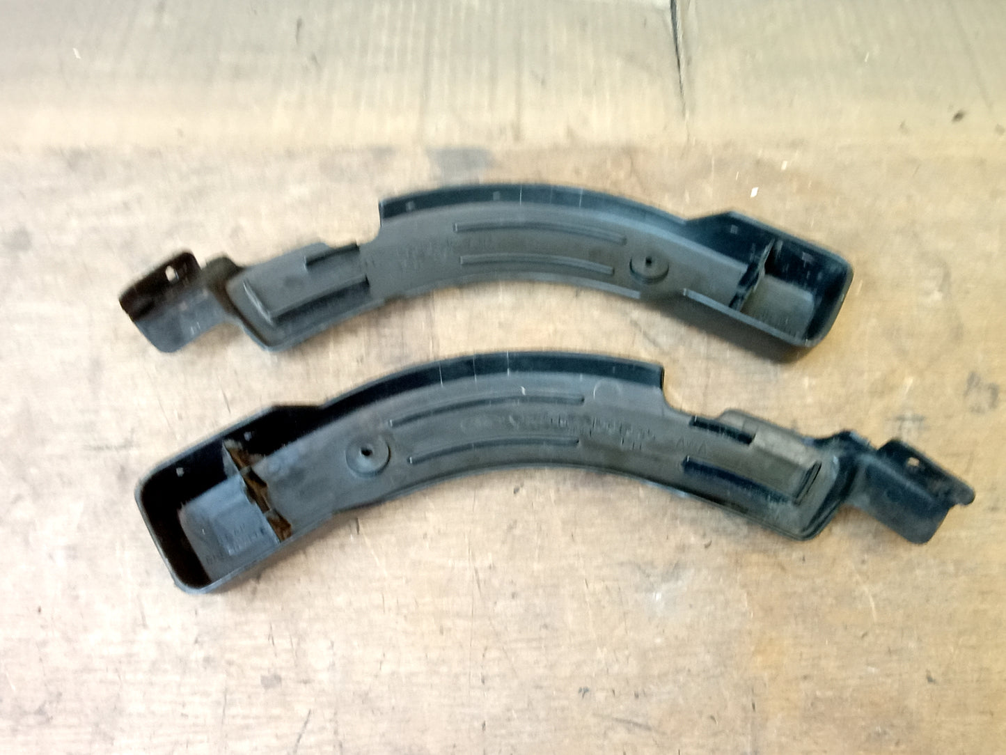 87-91 Black Full Bench Seat Hinge Covers (Used) F150 F250 F350 Bronco