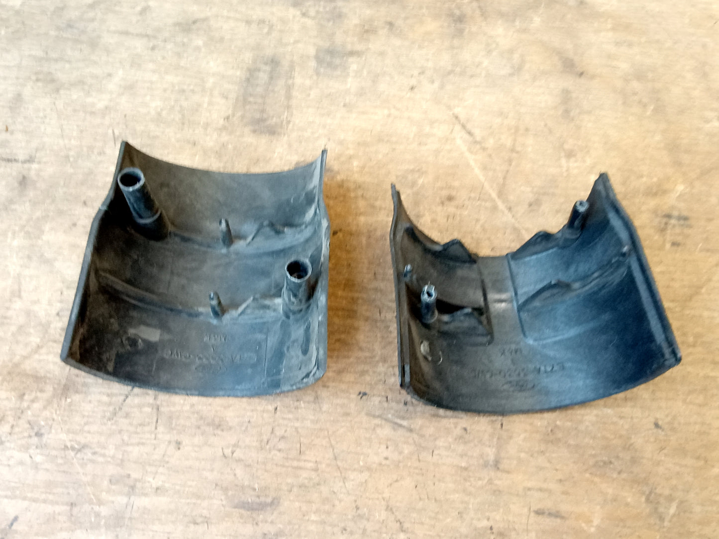 87-91 Non Tilt Steering Column Trim (Used) F150 F250 F350 Bronco OEM