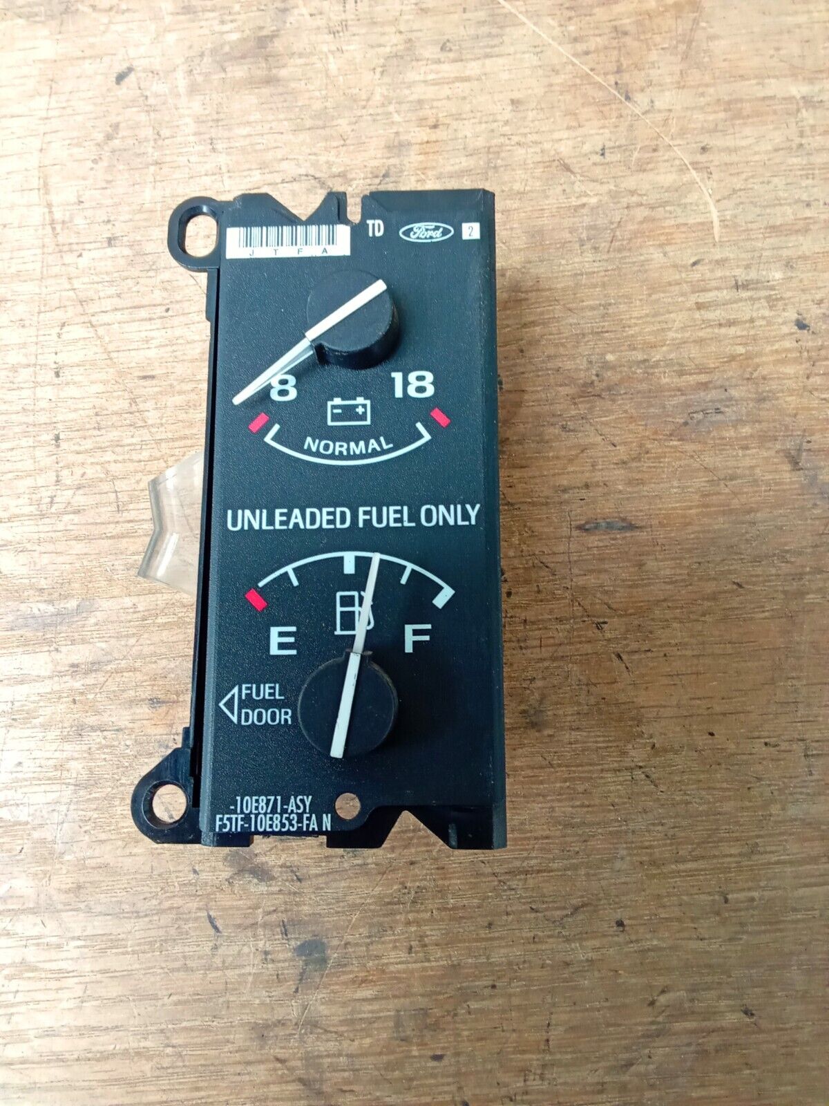 92-97 Volt/Battery and Gas Fuel Gauge (Used) Ford F150 F250 F350 Bronco OEM