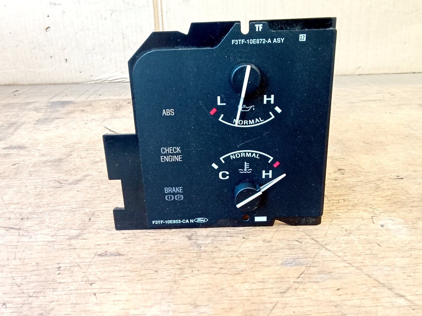 92-93 Oil & Temperature Gauge Without Tach (Used) Ford F150 F250 F350 Bronco OEM