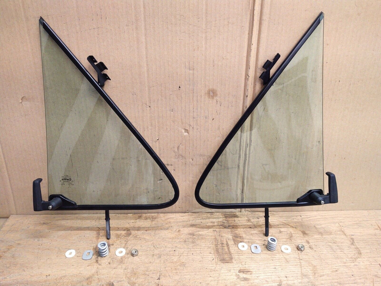 80-91 Vent/Wing Window Set (Remanufactured) Ford F150 F350 Bronco REFURBISHED