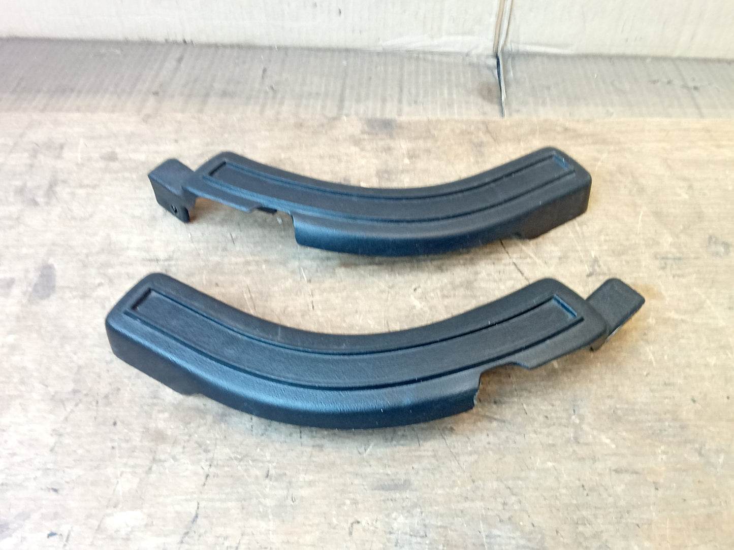 80-86 Black Bench Seat Hinge Covers (Used) F150 F250 F350 Bronco